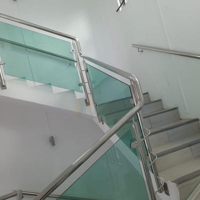 Paslanmaz Çelik 1.2mm 1.5mm 2mm Inox Cam Küpeşte Çiti İyi Korozyona Dirençli