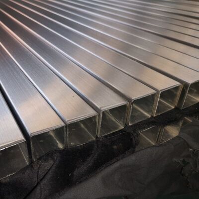 SUS 201 304 316 Ayna Saten Bitirilmiş Inox Kaynaklı Boru 0.7mm-3.5mm Kalınlığı Paslanmaz Çelik Kare Boru 40mmx40mm