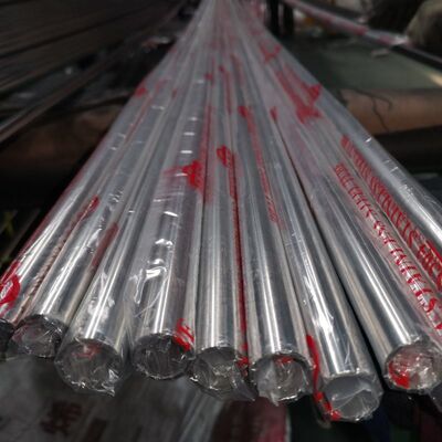 SUS 201 304 316 Ayna Saten Finish 1 1/2 'Stainless Steel Yuvarlak Tüp 0.4mm-3.0mm Duvar Kalınlığı Inox Çit borusu 38.1mm